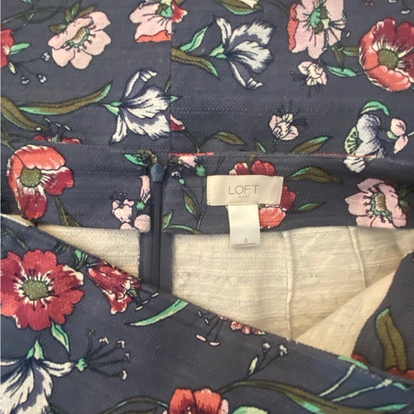 Flower pencil skirt - Picture 2 of 5